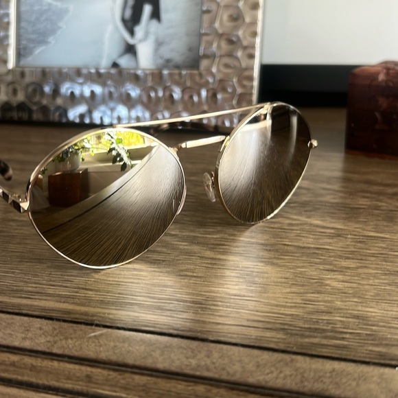 VALENTINO SUNGLASSES - Picture 2 of 12